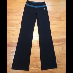 Roots Canada black yoga pants, size XS